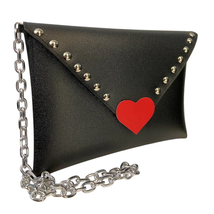 Clutch con cuore Vegan borsa a mano e  tracolla in PVC satinato cruelty-free vegan nero rock con cuore chiusura a calamita catena